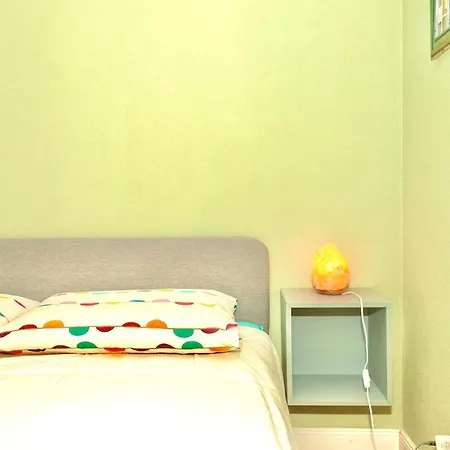 Cozy One-bedroom In Apartment