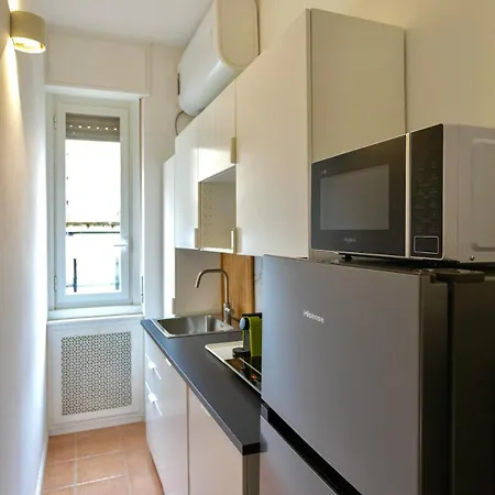 Cozy One-bedroom In Milan