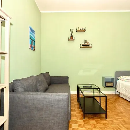 Cozy One-bedroom In Milan